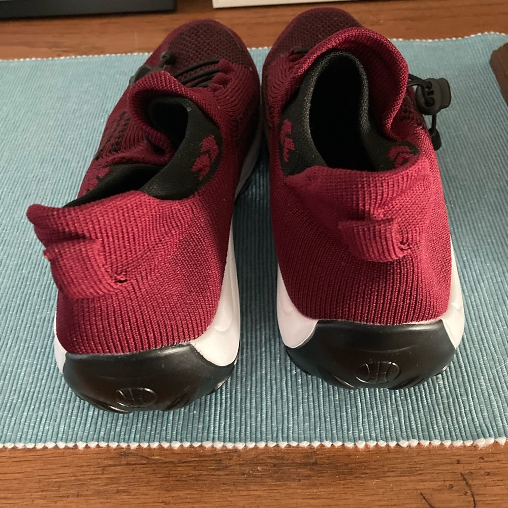 Comfort Wear brand sneakers. Great cushioning. Almost new!